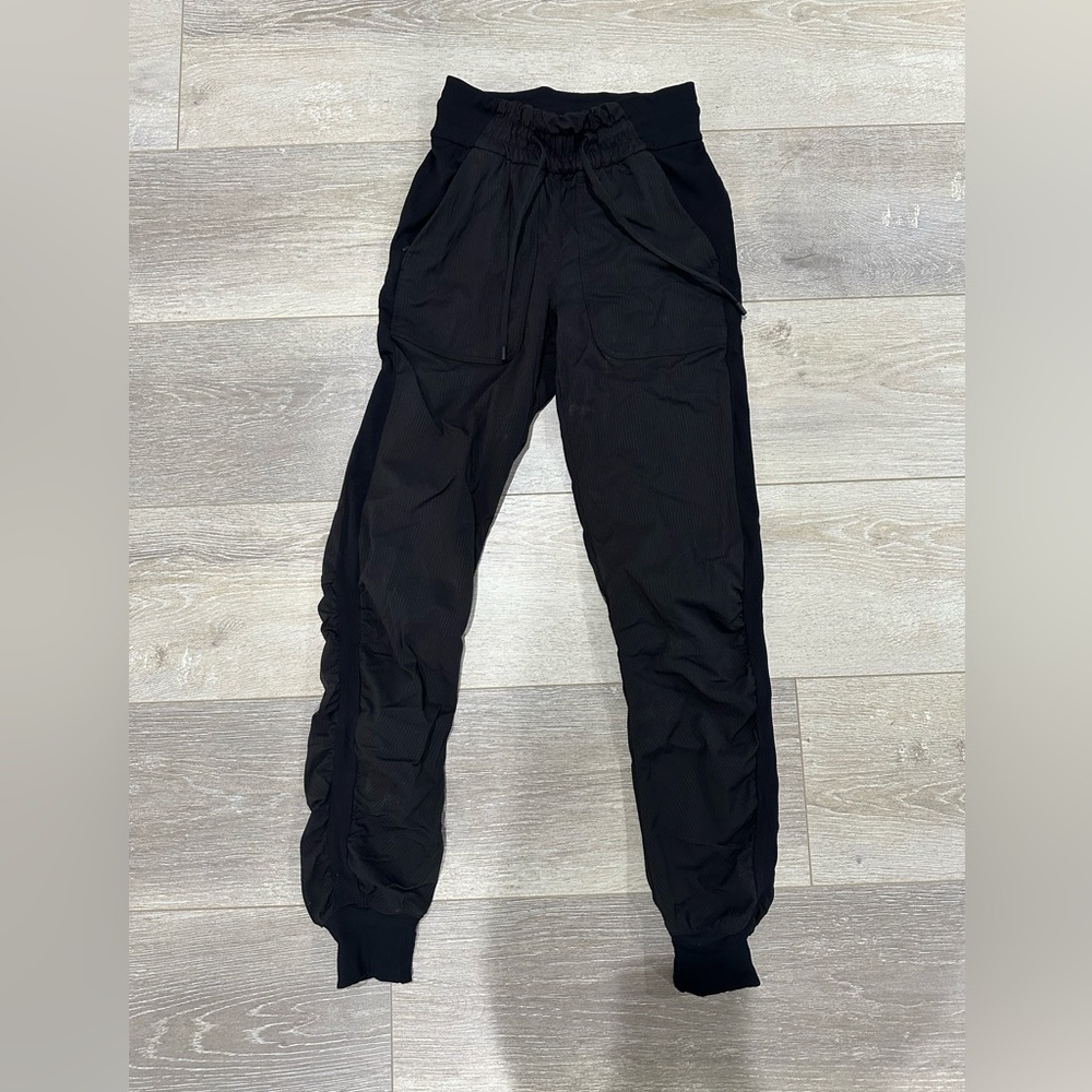 Lululemon Beyond the Studio High Rise Jogger all black *GENTLY USED* Size 0